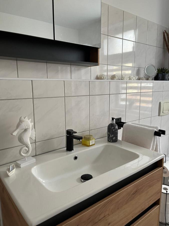 Apartment Horst - Gemuetliche Und Moderne Ferienwohnung In Der Innenstadt Pasewalk Exteriér fotografie